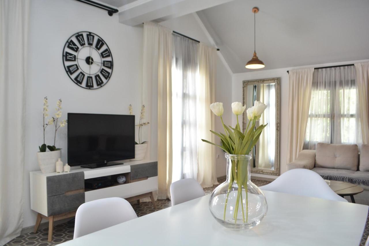Apartman L&M Cetinje Buitenkant foto