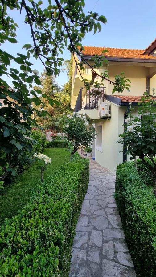 Apartman L&M Cetinje Buitenkant foto